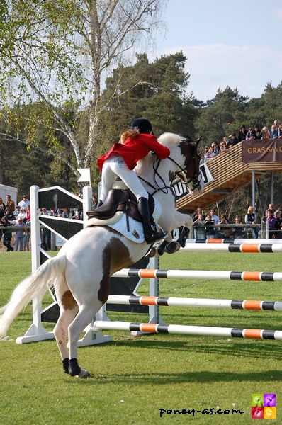 Justine Tebbel (GER) et Okehurst Little Bow Wow - ph. Camille Kirmann Justine Tebbel (GER) et Okehurst Little Bow Wow - ph. Camille Kirmann
