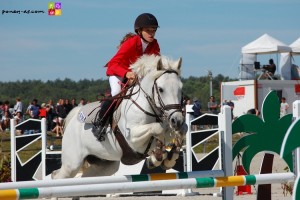 Premier Grand Prix... et premier succès pour Clemence Farine et Kliff de Vauper - ph. Camille Kirmann