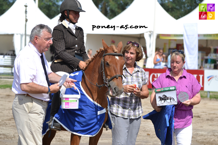 Sunset de Vallet (Oc, par Gaelique de Louzes, Co et Operette de Vallet) / Sophie Maurocordato, champion des 5 ans B - ph. Pauline Bernuchon Sunset de Vallet (Oc, par Gaelique de Louzes, Co et Operette de Vallet) / Sophie Maurocordato, champion des 5 ans B - ph. Pauline Bernuchon