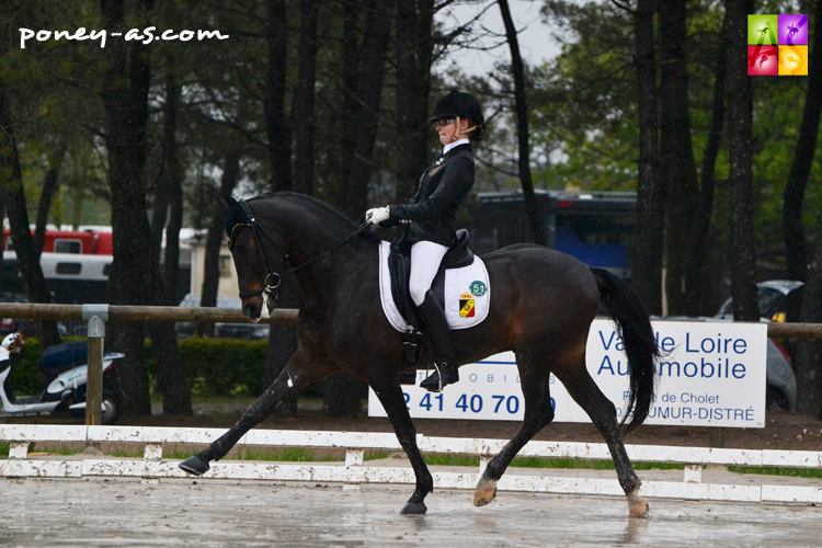 La cavalière belge Lavinia Arl en selle sur son excellent Equestricons Epiascer - ph. Pauline Bernuchon