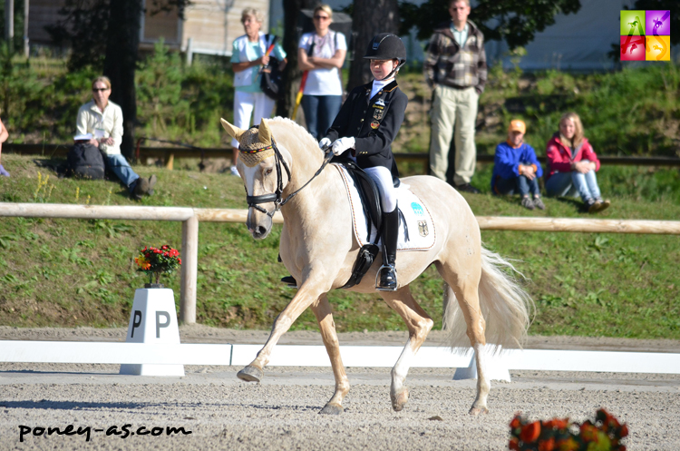 Semmieke Rothenberger et Golden Girl - ph. Camille Kirmann Semmieke Rothenberger et Golden Girl - ph. Camille Kirmann