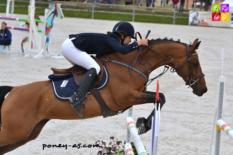 20e : Sacha Masquelier / Ribambelle des Halaux (Dsa, par Kheersik El Asrit, Ar et Athena, Oi) - 4+4+4.50+0 = 12.50 pts - ph. Pauline Bernuchon 20e : Sacha Masquelier / Ribambelle des Halaux (Dsa, par Kheersik El Asrit, Ar et Athena, Oi) - 4+4+4.50+0 = 12.50 pts - ph. Pauline Bernuchon