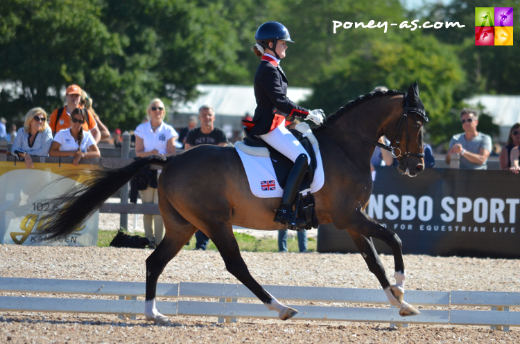 Phoebe Peters et SL Lucci - ph. Camille Kirmann