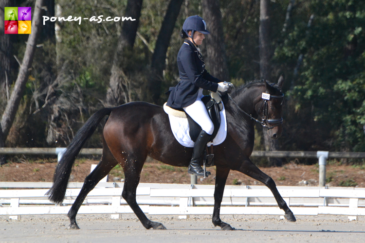 Nobless Vaness (Drp, par Nobel Nagano et Vanessa par Viscount) est championne des 4 ans sous la selle de Ninon Ciesla - ph. Pauline Bernuchon Nobless Vaness (Drp, par Nobel Nagano et Vanessa par Viscount) est championne des 4 ans sous la selle de Ninon Ciesla - ph. Pauline Bernuchon