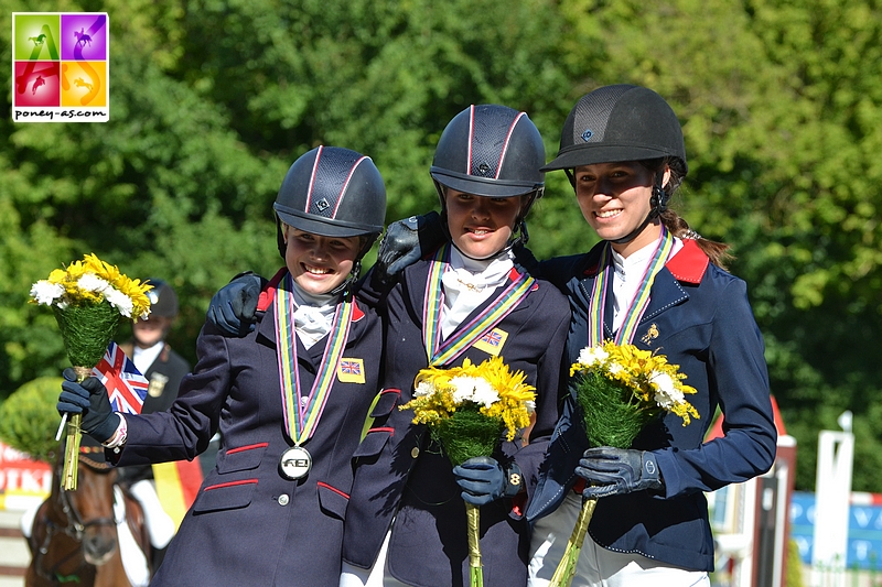 Podium individuel. Georgina Herrling en or, Saffron Osborne en argent et Liloï Lourde Rocheblave en bronze - ph. Pauline Bernuchon