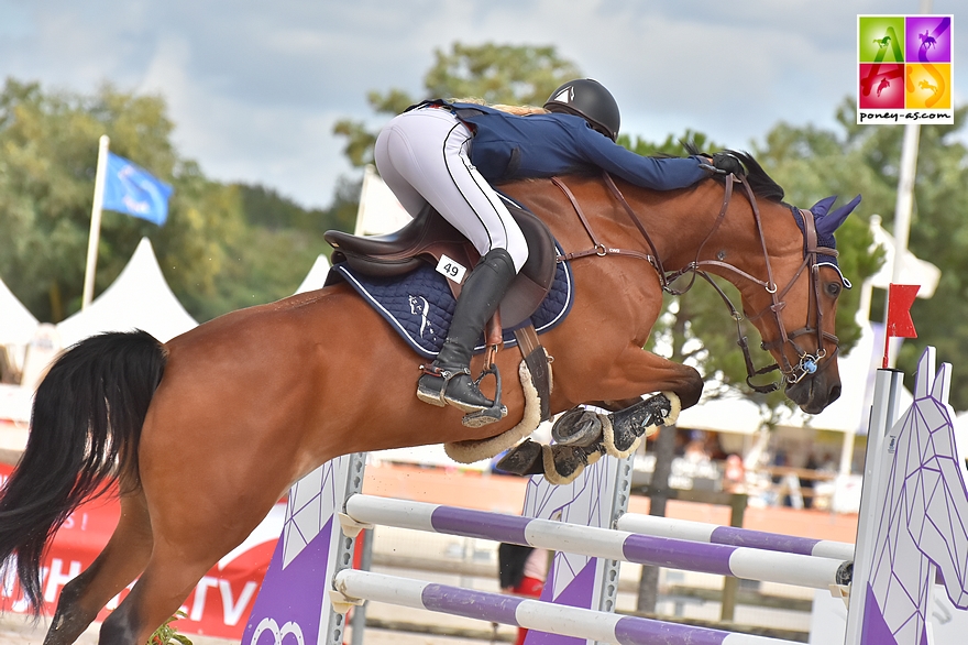 8e, Azur de la Hague et Lilou Burnouf - ph. Pauline Bernuchon