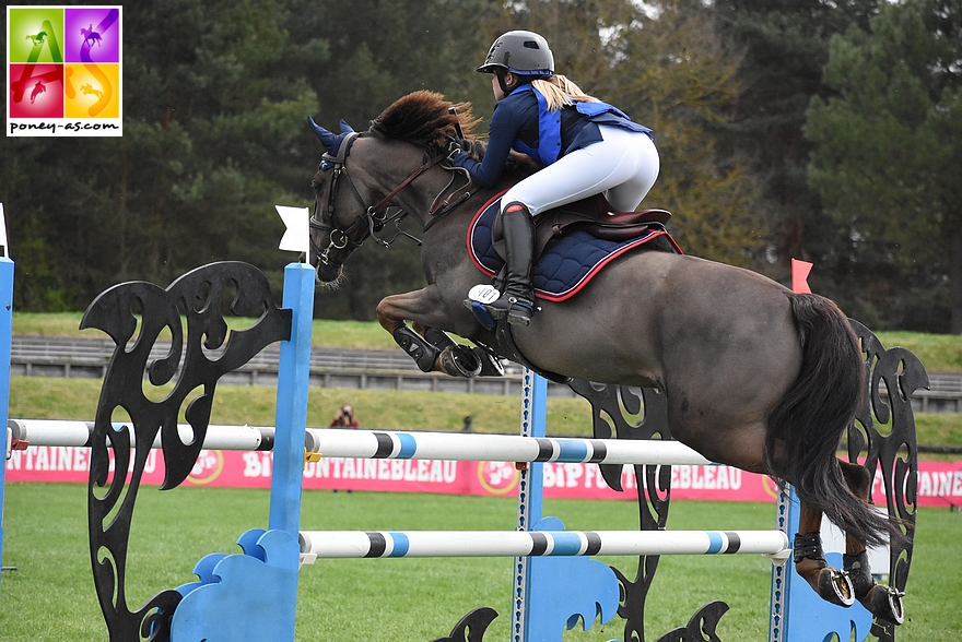 Colombine Dupille et Okay de Marlau - ph. Poney As