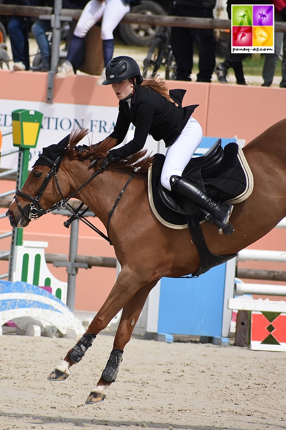 Fiona Tissier présentera à Tours Pernay Ellen, mais aussi Vouaye Not de Florys (photo) avec qui elle s’imposée dans le Petit Grand Prix de Lamotte-Beuvron - ph. Poney As