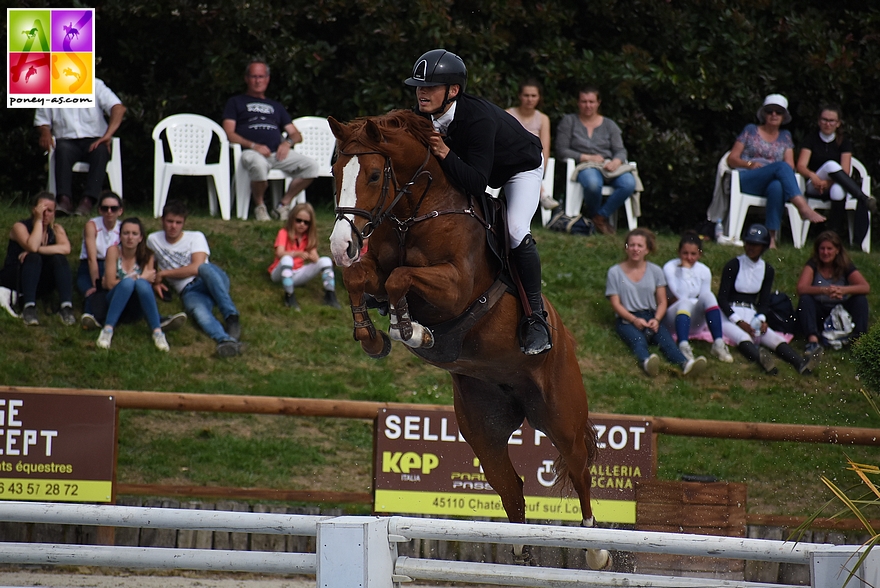 Tony Aquino et Athéna du Roc, double 0, réalisent une superbe perf' - ph. Poney As