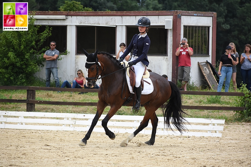 Louise Petitjean et Versailles des Morins - ph. Poney As