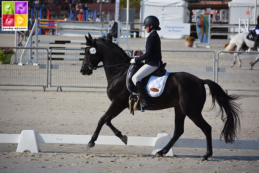 Cassandra Rouxel et Under Cover Fast - ph. Poney As