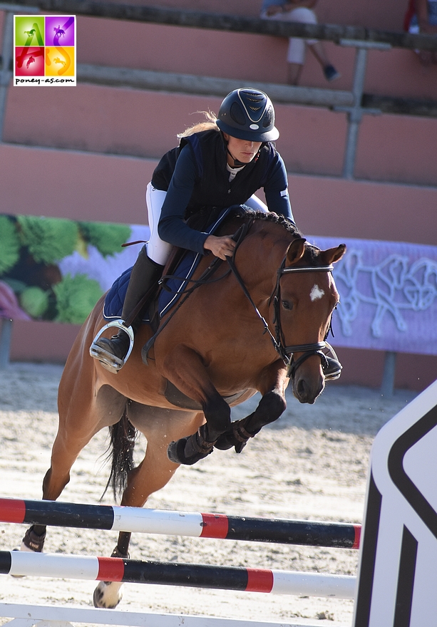 Doomy Star Porteron, sacrée championne des 5 ans D avec Gladys Secchiutti - ph. Poney As