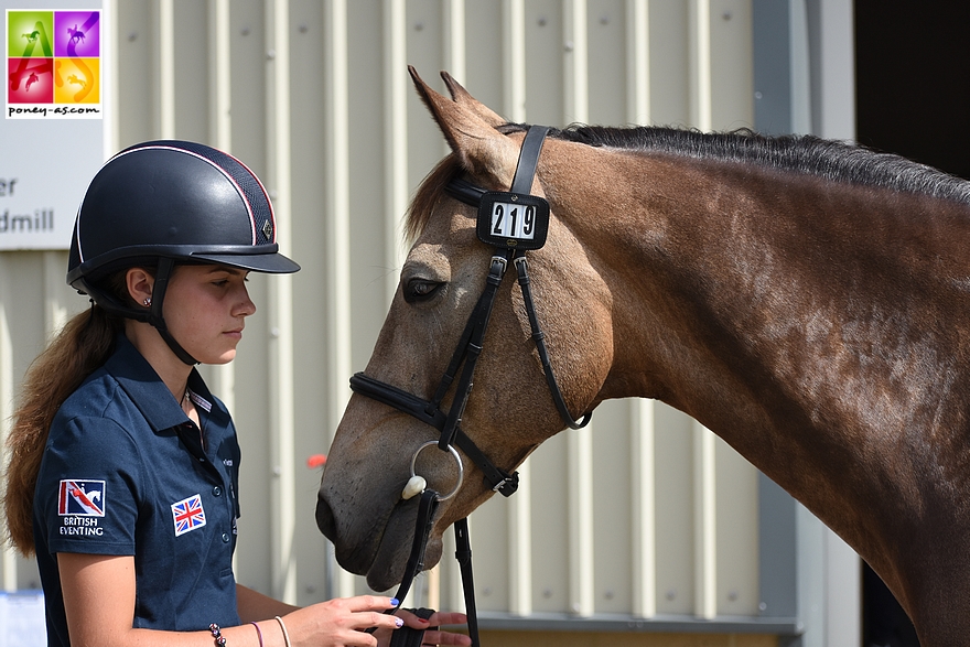 Georgia King (Gbr) et Drop the Subject - ph. Poney As