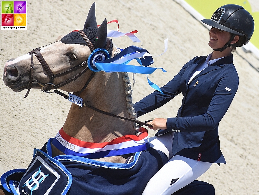 Champion de France des 7 ans - Balisto de Bosa sous la selle de Lou Morali - ph. Poney As