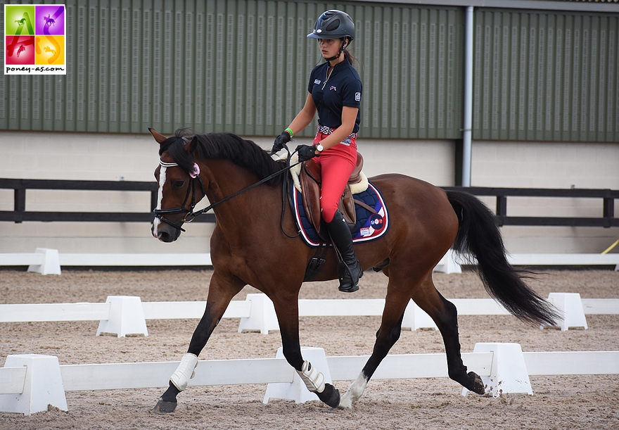 Louise Petitjean et Versailles des Morins - ph. Poney As