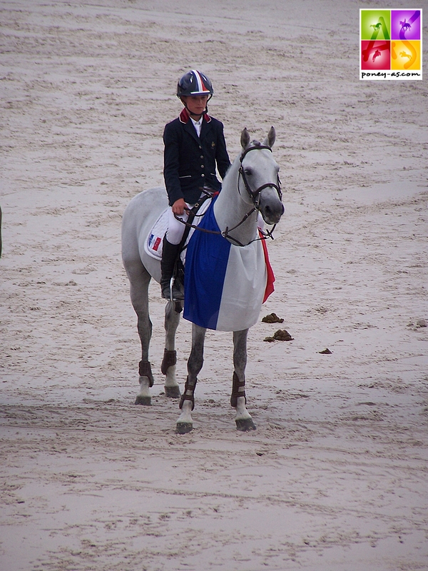 Cette performance faisait suite à la première médaille d'or du couple aux championnats de France Grand Prix Elite - ph. Poney As