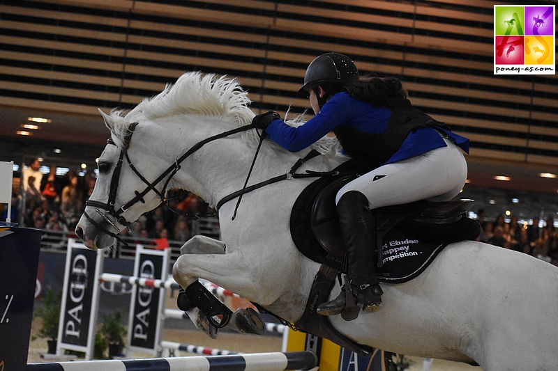 Cannelle Paramucchio et son étalon Uhelem de Seille ont réalisé un doublé ce week-end sur la TDA de Macon - ph. Poney As