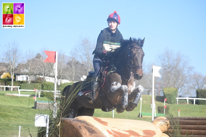 Lilou Ducastaing et Winnetou - ph. Poney As