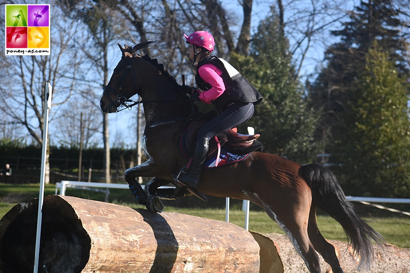 Louise Petitjean et Versailles des Morins - ph. Poney As