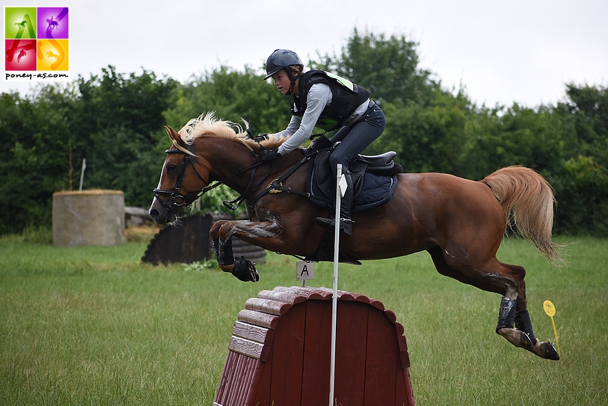 Manon Marin et Urgence de Bel'Air - ph. Poney As