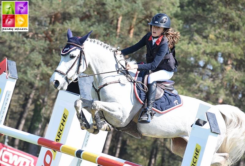 Lola Brionne et Clementine - ph. Poney As