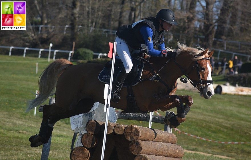 Manon Marin et Urgence de Bel'Air - ph. Poney As