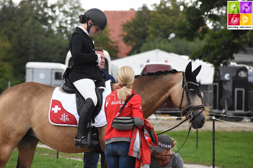 Layla Schmid et Ashen Dew Drop - ph. Poney As