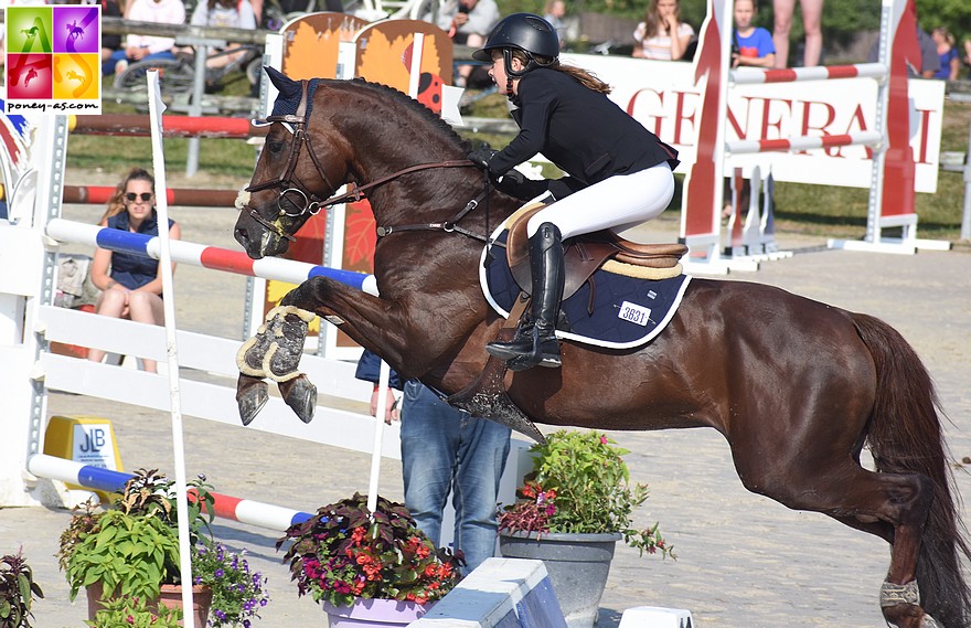 Jeanne Hirel et Vedouz de Nestin - ph. Poney As