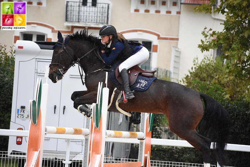 4 points vendredi, 8 dimanche dans le Grand Prix, Sarah et Austin se classent 3e du GP du CSIP du Mans - ph. Poney As