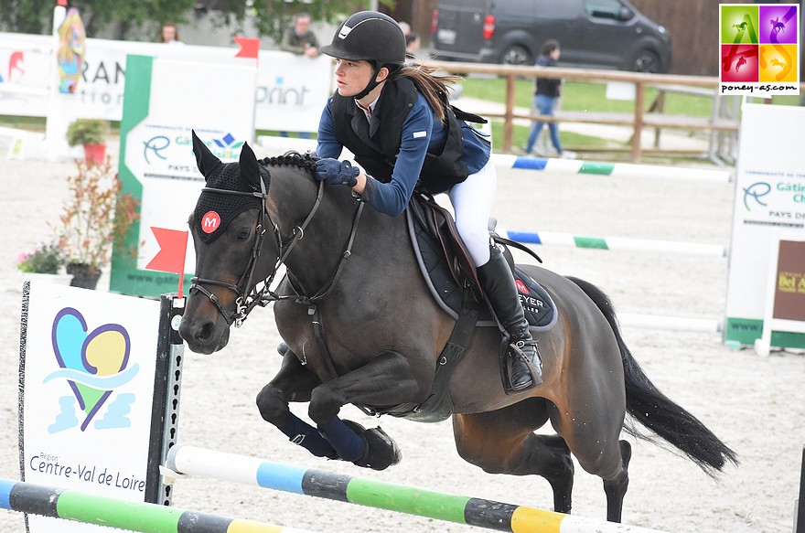 Couple vainqueur du Grand Prix As Elite : Rosalie Schmitt et Vagalam Merveilles - ph. Poney As