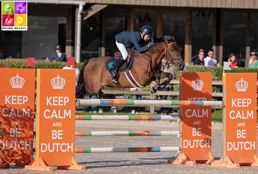 La Britannique Tabitha Kyle remporte de belle manière le Grand Prix du CSIP du Mans aux rênes de Gangnam Style II – ph. Marine Delie