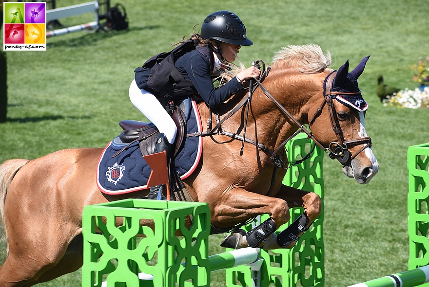 Lola Brionne sellera Clémentine, mais également l'étalon Valiant des Charmes avec qui elle terminait 4e des championnats de France l'an passé - ph. Poney As