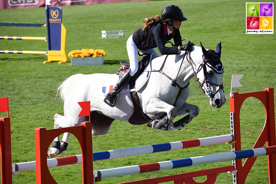 Lola Brionne et Clémentine - ph. Poney As