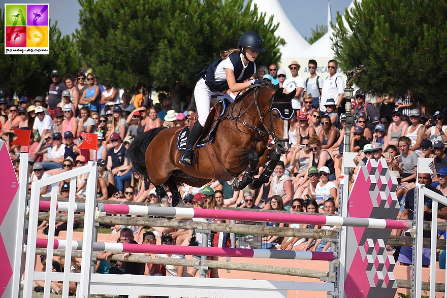 Romane Orhant et Quabar des Monceaux lors de leur premier championnat de France en 2018. Ils terminent vice-champions - ph. Poney As