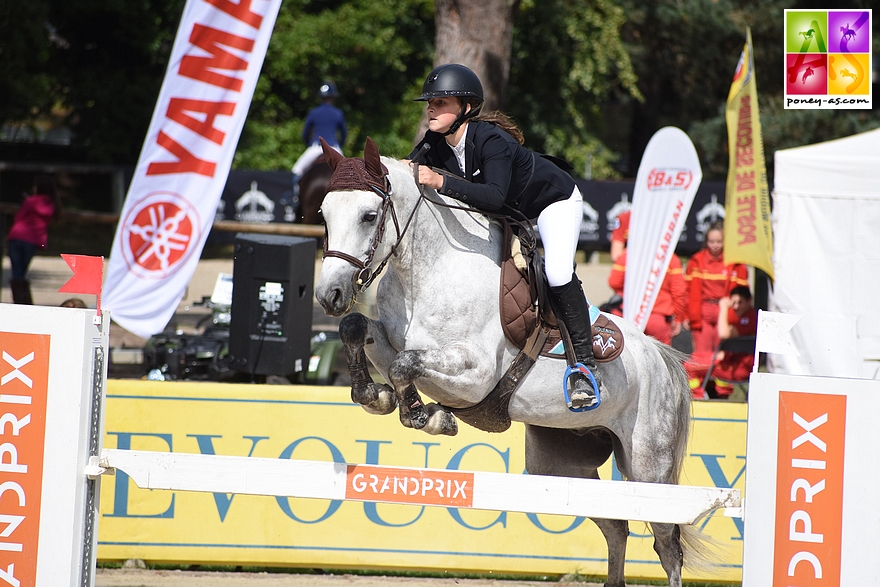 Lena Dreydemy et Boudchou de Bettegney remportent l’épreuve phare de la TDA de Metz – ph. Poney As 