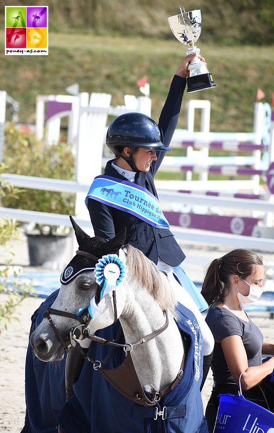 Abigaele Christiaens et Bamba du Verron font coup double sur la Tournée des As de Niort – ph. Poney As 