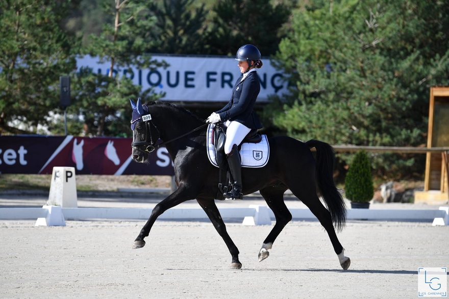 Follow Me Fast, champion des 4 ans l'an passé réédite à 5 ans sous la selle de Cassandra Rouxel - ph. Les Garennes