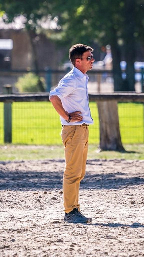 Arnaud Richou, chef de piste international level 2, bien connu des cavaliers à cheval comme à poney – ph. coll. privée