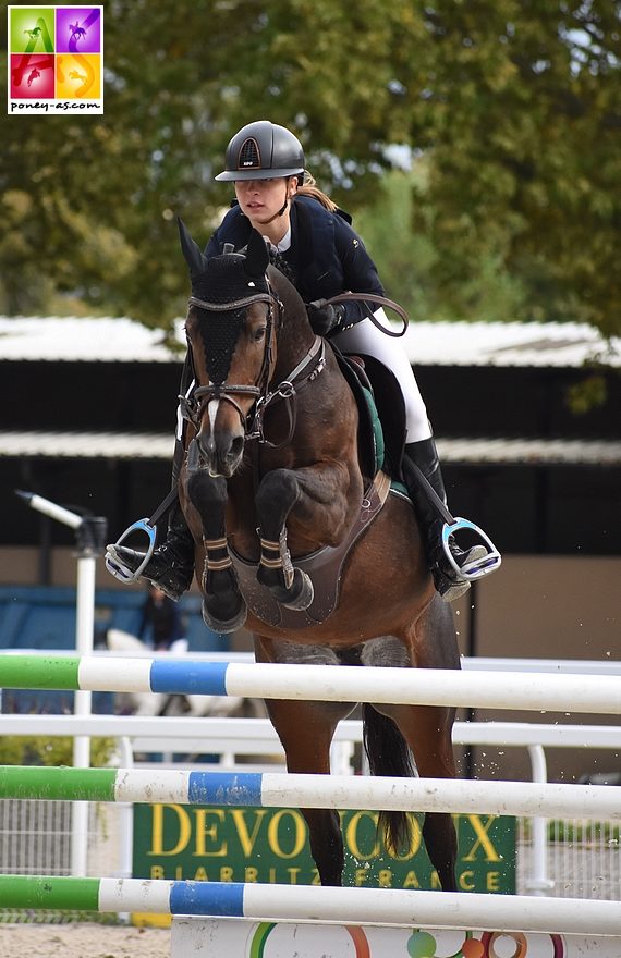 Emma Rerolle et Vallée de la Hague – ph. Poney As 