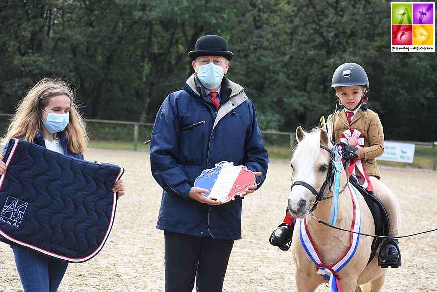 Cosmic Girl Kool, Rserve championne des épreuves montées - ph. Poney As