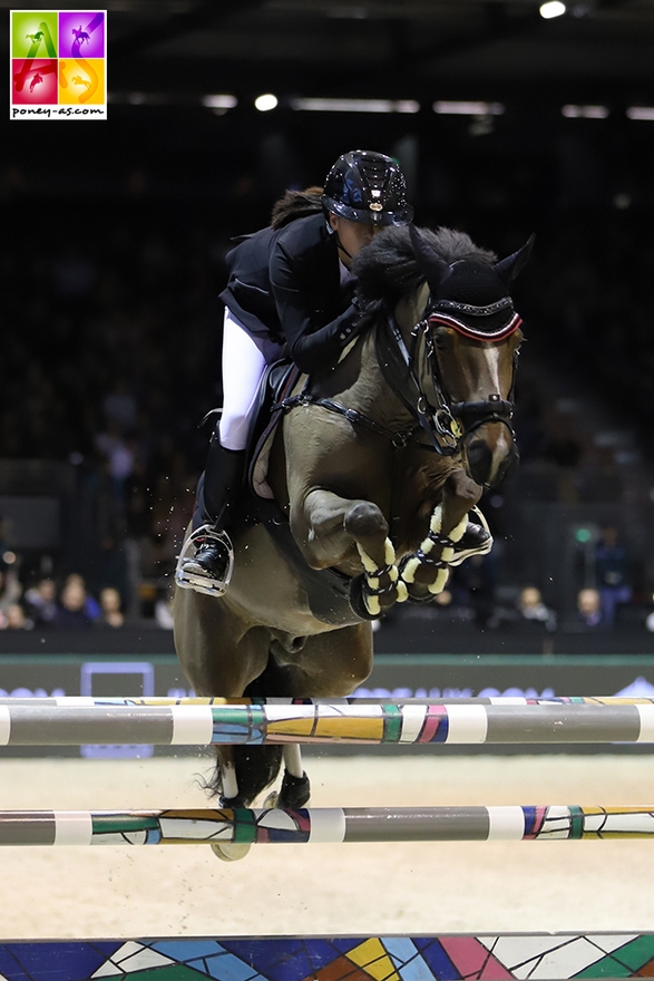 Qopper Der Lenn et Lou-Mai Flipo au Jumping de Bordeaux. Le couple réalise un très joli sans-faute en première manche (3e) suivi d'un parcours à 4 ans dans le Grand prix (4e) - ph. Poney As