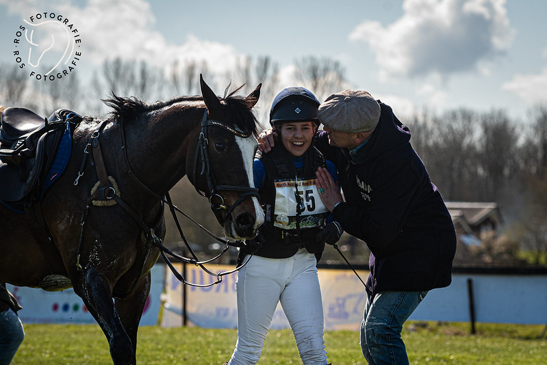 Lila van Rijthoven et Nemo remportent le CCIP2* d’Oudkarspel – ph. Cynn