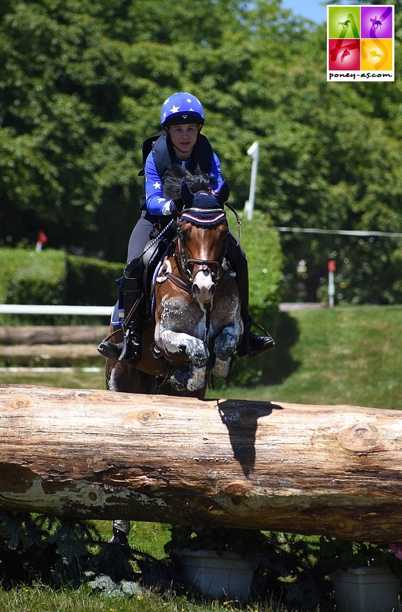 Mathieu Cuomo et Céleste du Montier sont 3e du CCIP de Montelibretti. Retrouvez l’interview du cavalier dans le magazine Poney As ! – ph. Poney As 