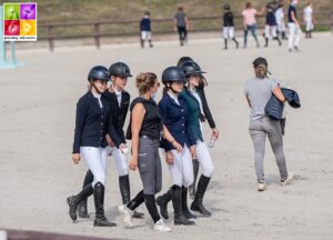 Marine Colmant est à la tête d'une importante équipe de concours Complet jusqu'en Grand Prix Poneys. Ici lors de la TDA de Jardy en septembre 2020 - ph. Marine Delie