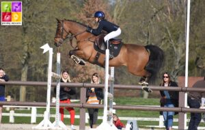 Paul Barussaud et Vahiné de Kergroix sur la piste du Grand Prix As Excellence de Jardy, fin mars – ph. Poney As