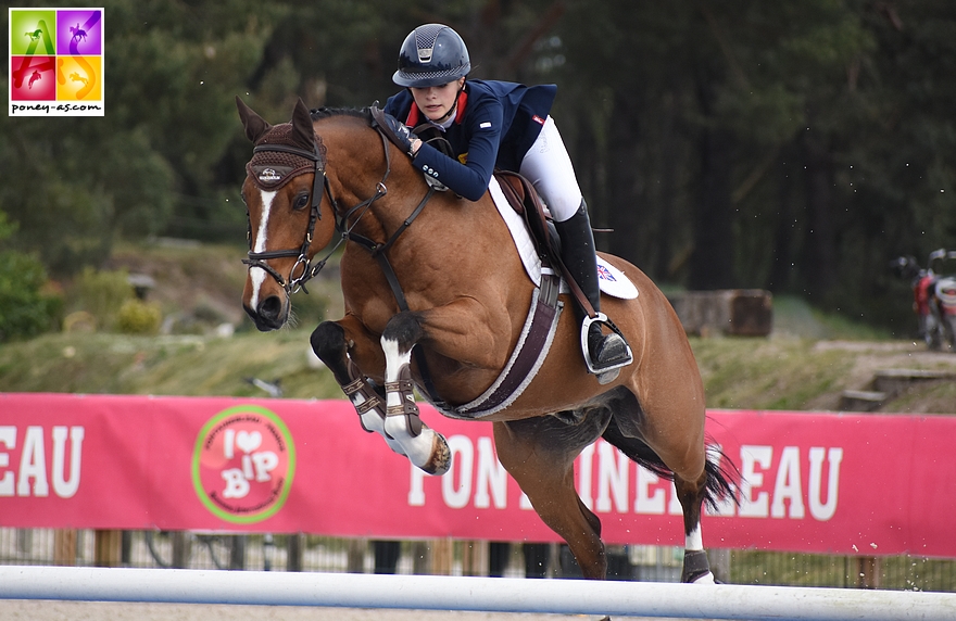Tabitha Kyle et Atomic du Bary ont remporté trois épreuves au CSIOP de Fontainebleau - ph. Poney As