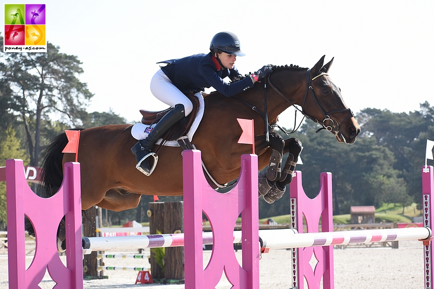 Avec Gangnam Style II, Tabitha Kyle s'est imposée dans le Grand Prix du CSIOP de Fontainebleau - ph. Poney As