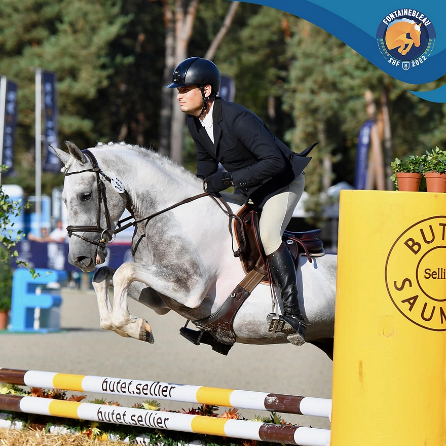 Le champion des 5 ans, Hébé d'Haligan, reçoit également une mention Elite sous la selle de Valentin Very – ph. SHF