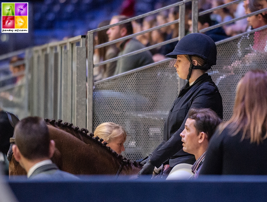 Poppy Deakin était au départ du FEI Jumping Ponies’ Trophy d’Equita Lyon avec la très bonne ponette née chez Gerard Nicod, Armene du Costil G – ph. Marine Delie