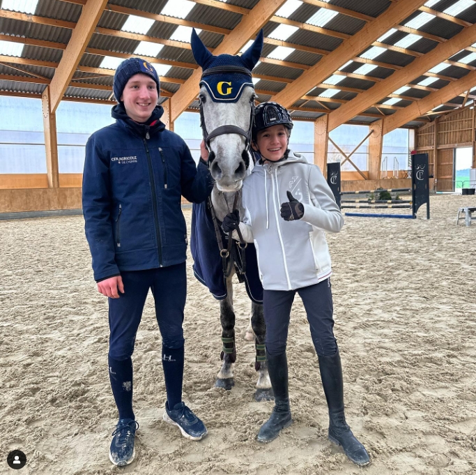 Le passage de relais entre Jack et Edgar - ph. Instagram eisenhardt_equestrian